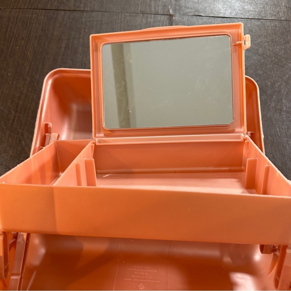 Light Pearly Pink Caboodle Latched Make-Up Case with Mirror - Picture 7 of 11